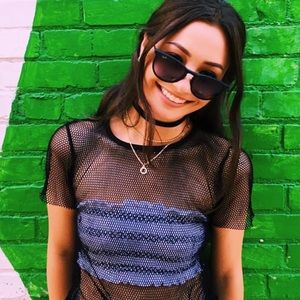 URBAN OUTFITTERS crop top